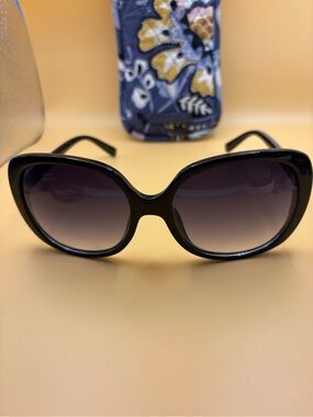 Vera Bradley - Carmen Haymarket Paisley Sunglasses